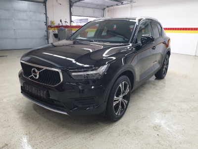 Volvo XC40 T5 AWD MOMENTUM