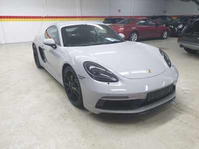 Porsche 718 Cayman GTS Coupe