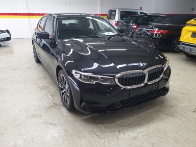 BMW 320i Limousine