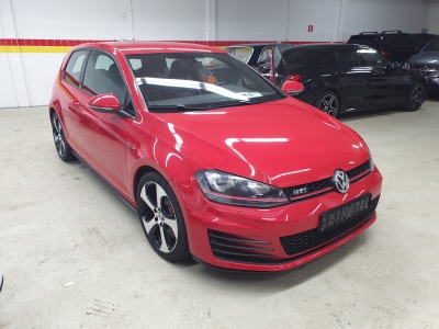 Volkswagen Golf GTI Performance 2.0TSI