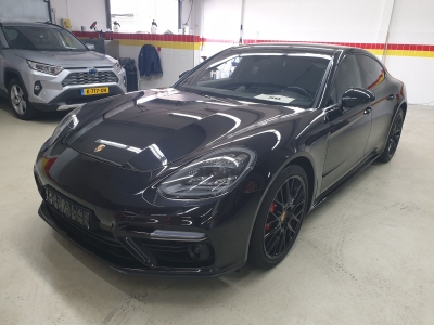 Porsche Panamera Turbo