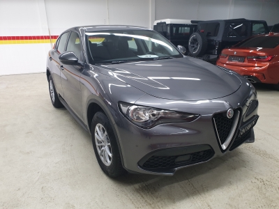 Alfa Romeo Stelvio 2.0 Turbo 16V AT8-Q4 Business