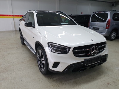 Mercedes-Benz GLC  300 e 4M