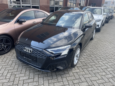 Audi Sportback 40 TFSI e S tronic Matrix