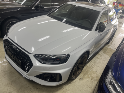 Audi TFSI quattro tiptronic