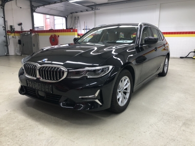 BMW 320i