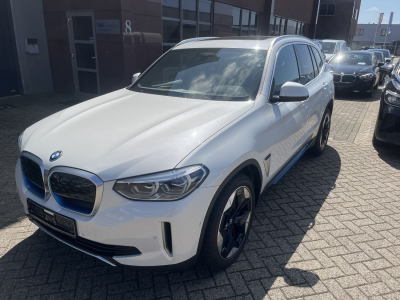 BMW Impressive NP: 73.830,- Leder AHK HUD Panoda