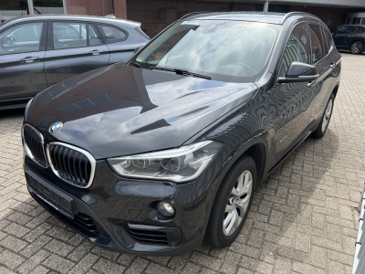 BMW sDri 18i Sport Line HeadUp Pano.Wirl.Kam AHK