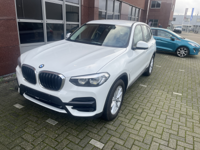 BMW xDrive30e Advantage