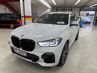 BMW x45e