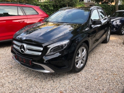 Mercedes-Benz GLA 200