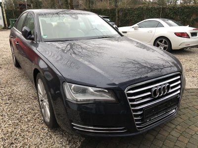 Audi A8 4.2 FSI quattro 