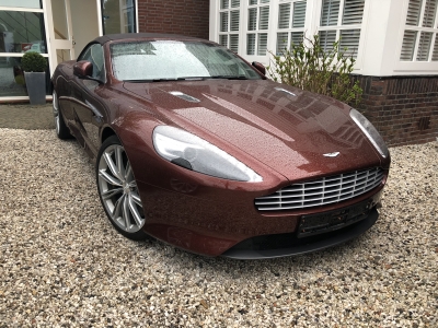 Aston Martin Virage Volante 