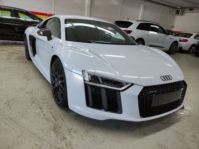 Audi R8 Coupe V10 Plus