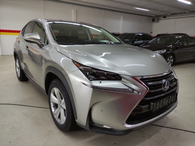 Lexus NX 300h (E-Four) Luxury 