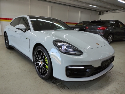 Porsche Panamera 4S E-Hybrid Sport Turismo