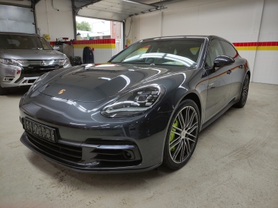 Porsche Panamera 4 E-Hybrid Sport Turismo