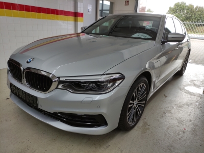 BMW 530e Sport line