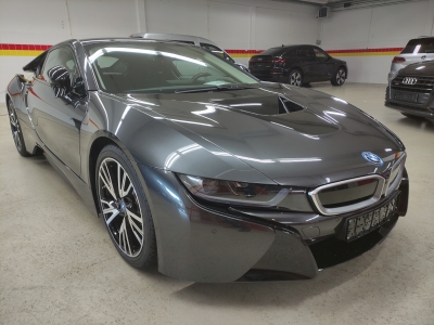 BMW i8 Coupe