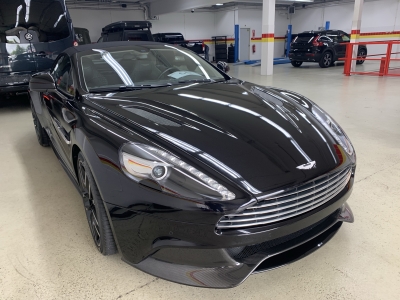 Aston Martin Vanquish Volante