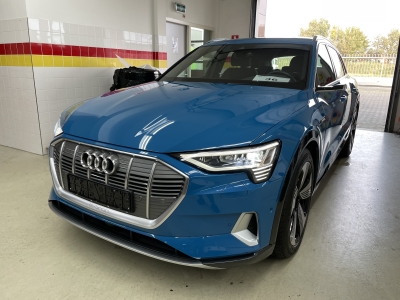 Audi E-Tron 55