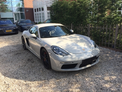 Porsche Cayman S