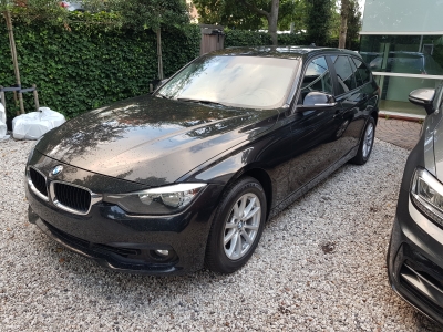 BMW 318i Touring 