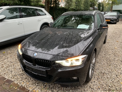 BMW 330i Touring 