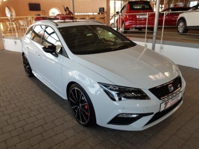 Seat Leon ST Cupra 300 4Drive Performance Navi Pana