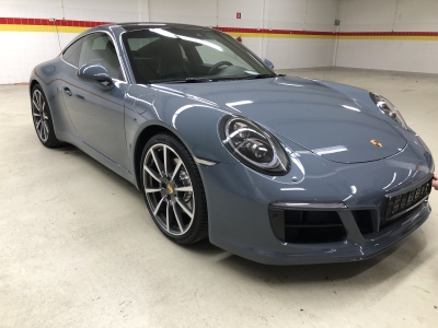 Porsche 911 - 3.0 Carrera S