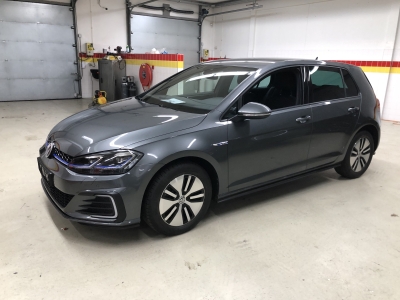 Volkswagen Golf - 1.4 TSI GTE