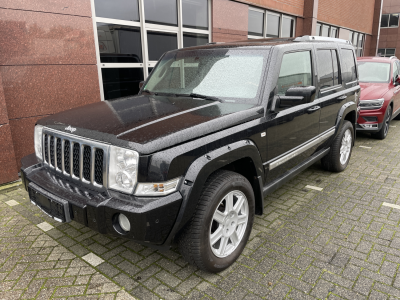 Jeep 5.7 V8 overland HEMI*AHK*KAMERA*