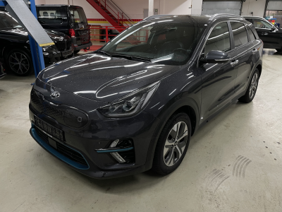 Kia Spirit 2020 Leder-Paket Glasdach 4x Sitzhzg