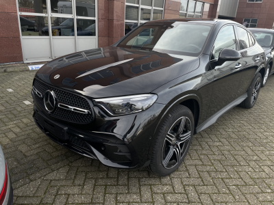 Mercedes-Benz e 4MATIC +COUPÉ+AMG+NIGHT+PANO+LED