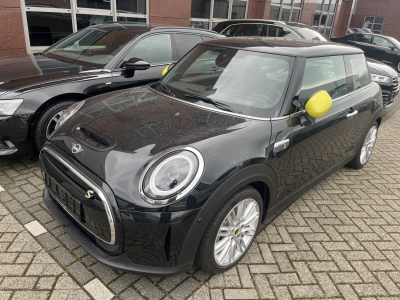 MINI Electric Trim Hifi Navi*UVP42.750