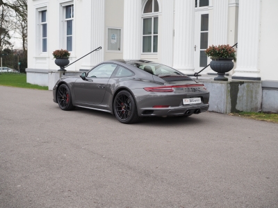 Porsche 911 3.0 Carrera 4 GTS