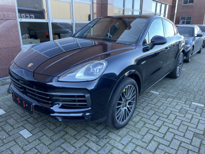 Porsche E-Hybrid Coupé Platinum Edition