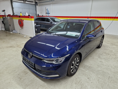 Volkswagen Golf 1.0 eTSI Active