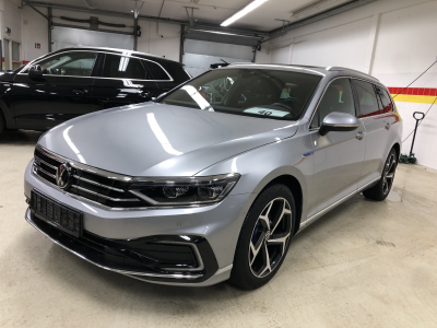 Volkswagen GTE 1.4 DSG AHK Panodach IQ 18