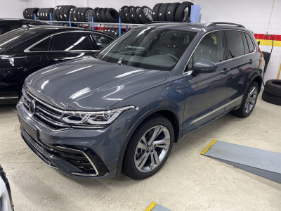 Volkswagen R-Line