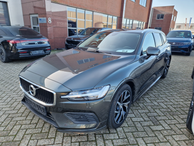 Volvo T6 Momentum Pro Plug-In Hybrid AWD