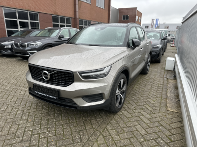 Volvo R Design Recharge Plug-In Hybrid 2WD