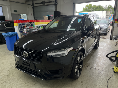 Volvo T8 Twin Engine Plus Dark