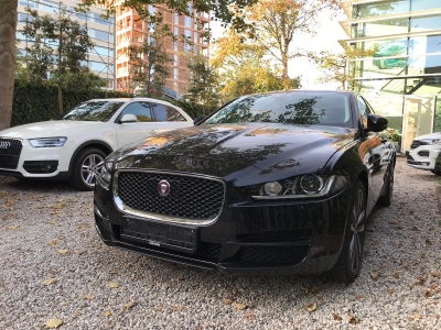 Jaguar XE 